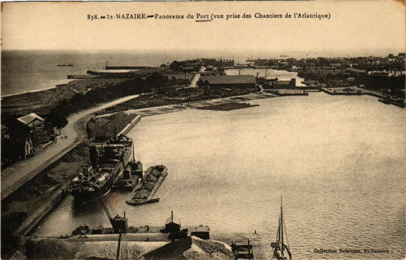 Carte postale ancienne Saint-Nazaire - Panorama du Port (vue prise des Chantiers de à Saint-Nazaire