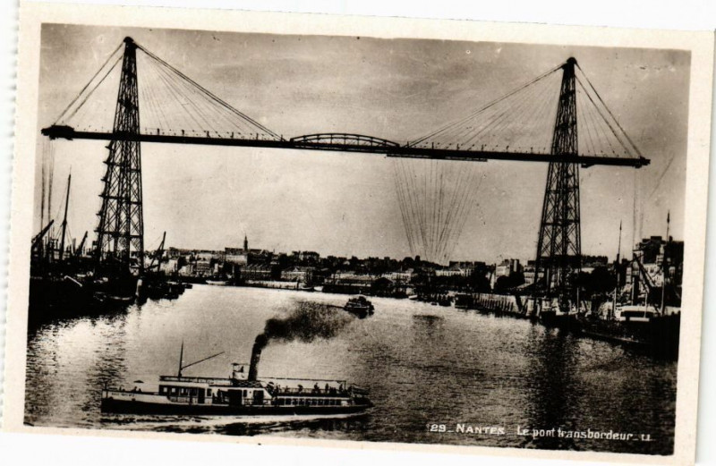 Carte postale ancienne Nantes - Le pont transbordeur à Nantes