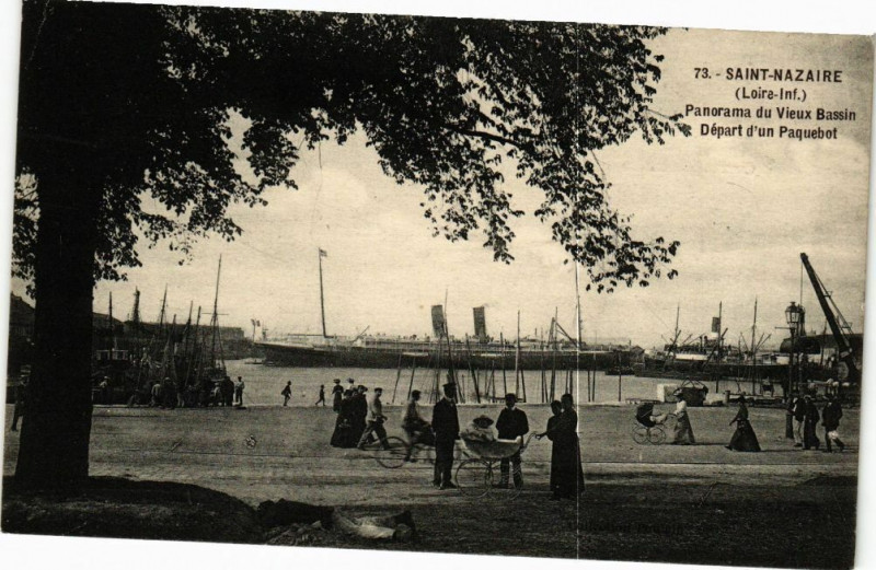 Carte postale ancienne Saint-Nazaire - Panorama du Vieux Bassin à Saint-Nazaire