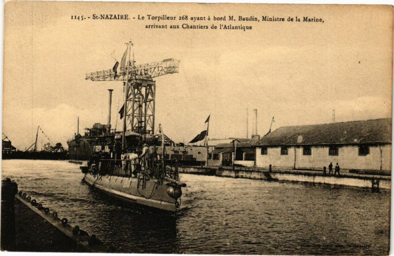 Carte postale ancienne Saint-Nazaire - La Torpilleur à Saint-Nazaire