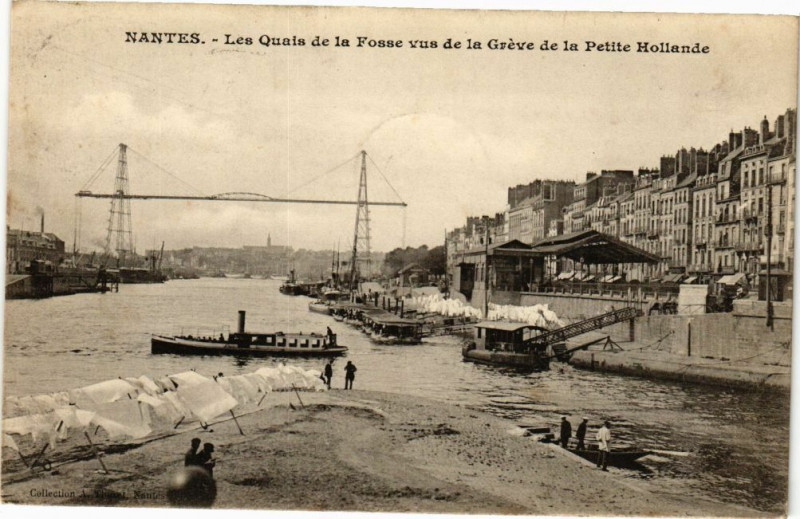 Carte postale ancienne Nantes-Les Quais de la Fosse vus de la Greve de la Petite à Nantes