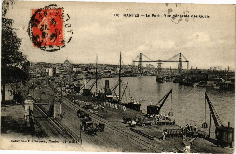 Carte postale ancienne Nantes-Le Port-Vue générale des Quais à Nantes