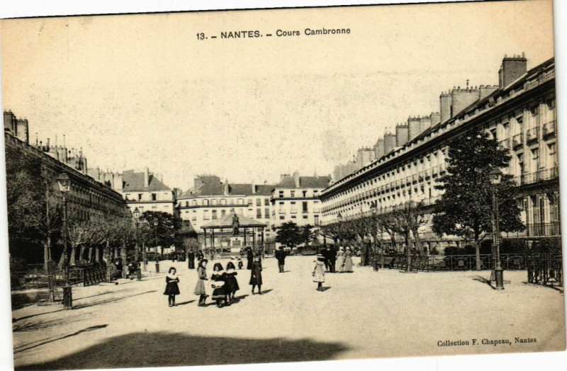 Carte postale ancienne Nantes - Cours Cambronne à Nantes