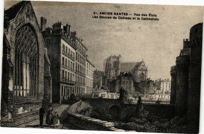Carte postale ancienne Ancien Nantes Rue des Etats Les Douves du Chateau et la Cathédrale à Nantes