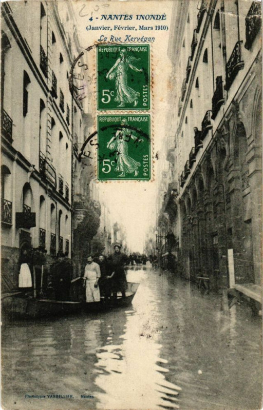 Carte postale ancienne Nantes Inonde - (Janvier Fevrier Mars 1910) La Rue Kervegan à Nantes