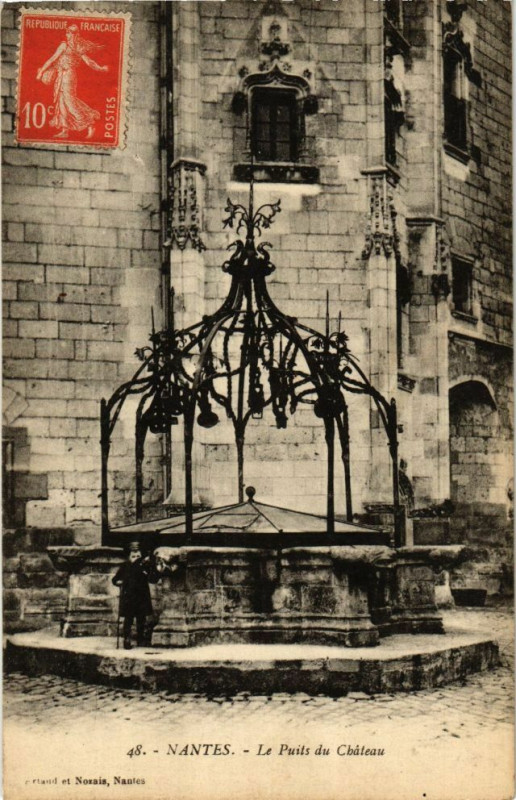 Carte postale ancienne Nantes - Le Puits du Chateau à Nantes