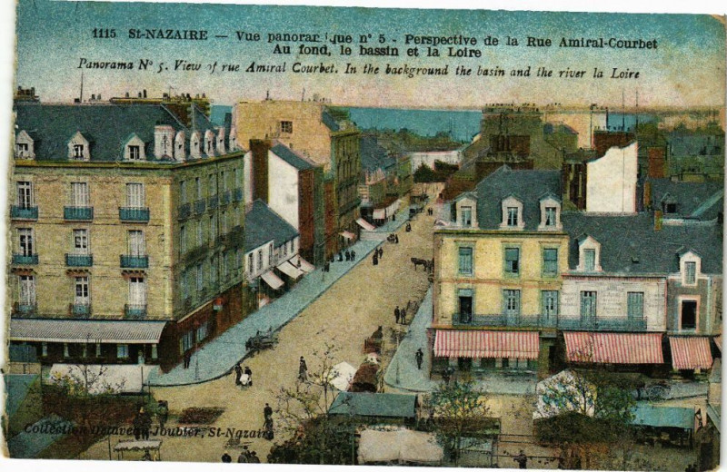 Carte postale ancienne Saint-Nazaire - Vue panoramique - Perspective de la Rue Amiral-Coubet à Saint-Nazaire