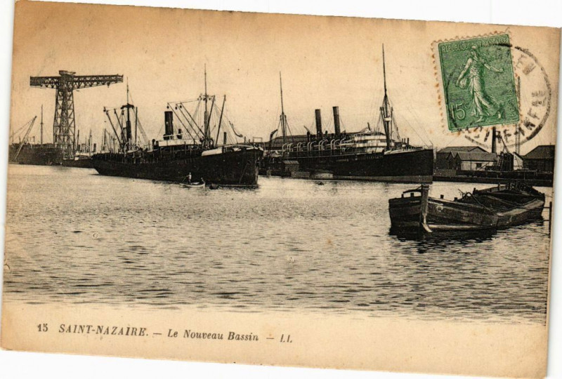 Carte postale ancienne Saint-Nazaire - Le Nouveau Bassin à Saint-Nazaire