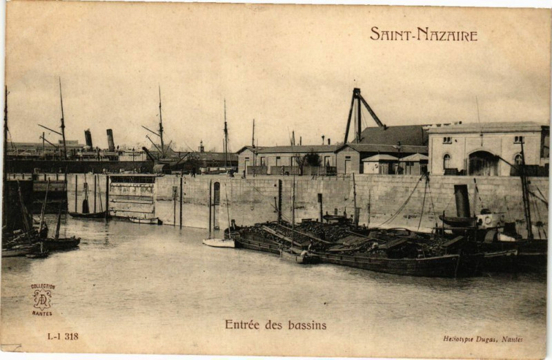Carte postale ancienne Saint-Nazaire - Entrée des bassins à Saint-Nazaire