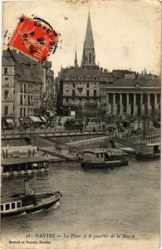 Carte postale ancienne Nantes - La Place et le quartier de la Bourse à Nantes