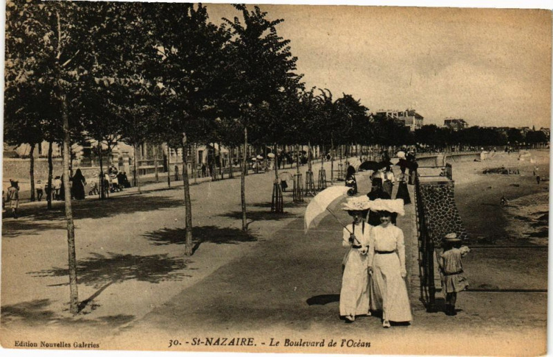 Carte postale ancienne Saint-Nazaire - Le Boulevard de l'Ocean à Saint-Nazaire