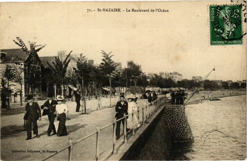 Carte postale ancienne Saint-Nazaire - Le Boulevard de l'Ocean à Saint-Nazaire