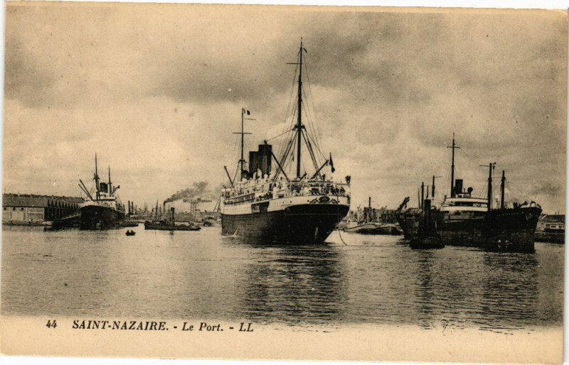 Carte postale ancienne Saint-Nazaire - Le Port à Saint-Nazaire