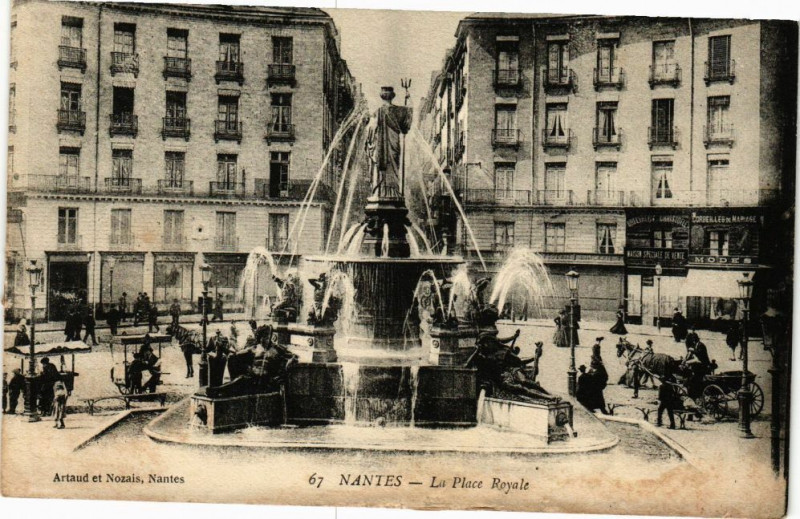 Carte postale ancienne Nantes - La Place Royale à Nantes