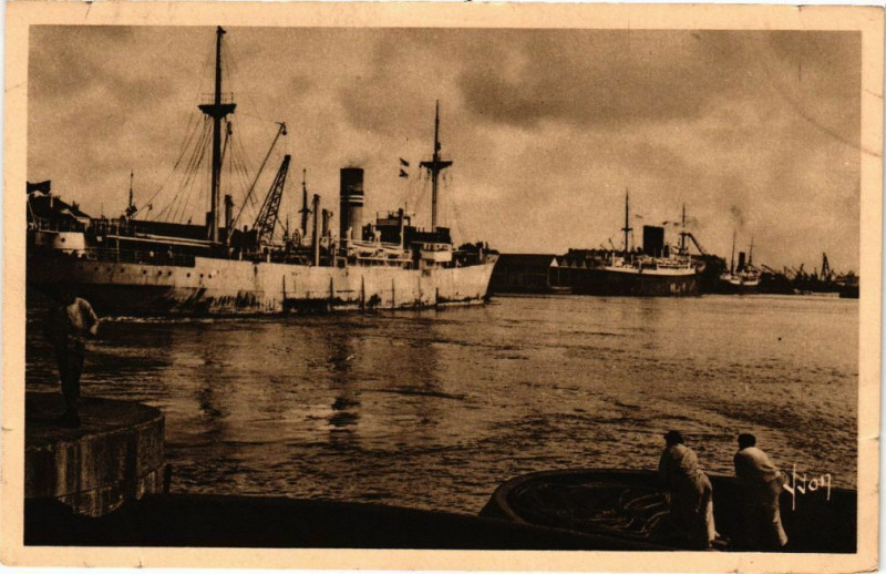 Carte postale ancienne Saint-Nazaire (Loire-Infer.) - Bassin de Penhoet à Saint-Nazaire
