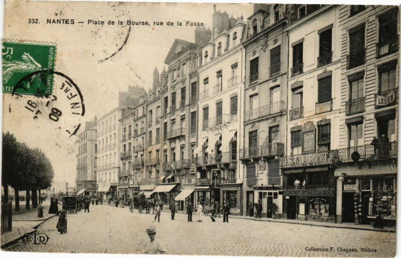Carte postale ancienne Nantes - Place de la Bourse rue de la Fosse à Nantes