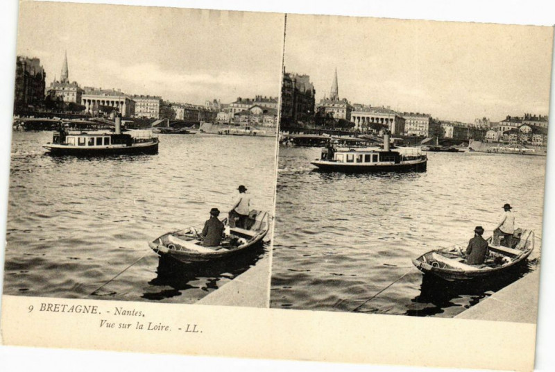 Carte postale ancienne Bretagne - Nantes - Vue sur la Loire à Nantes