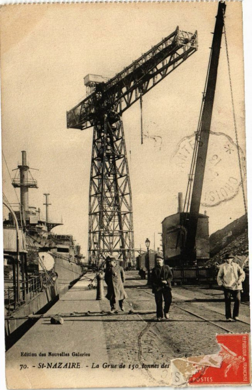 Carte postale ancienne Saint-Nazaire-La Grue 150 tonnes des Chantier à Saint-Nazaire
