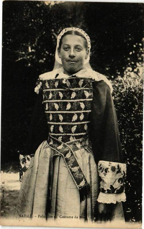 Carte postale ancienne Saille-PALudiere Costume de Noce
