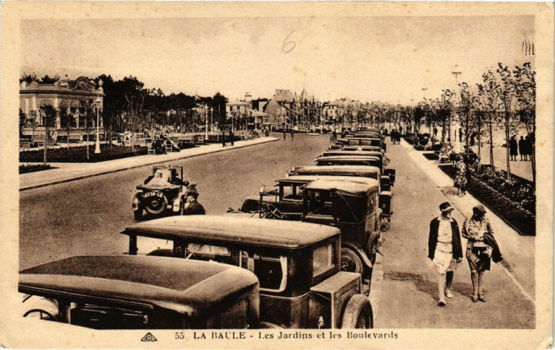 Carte postale ancienne La Baule-Les Jardins et les Boulevards