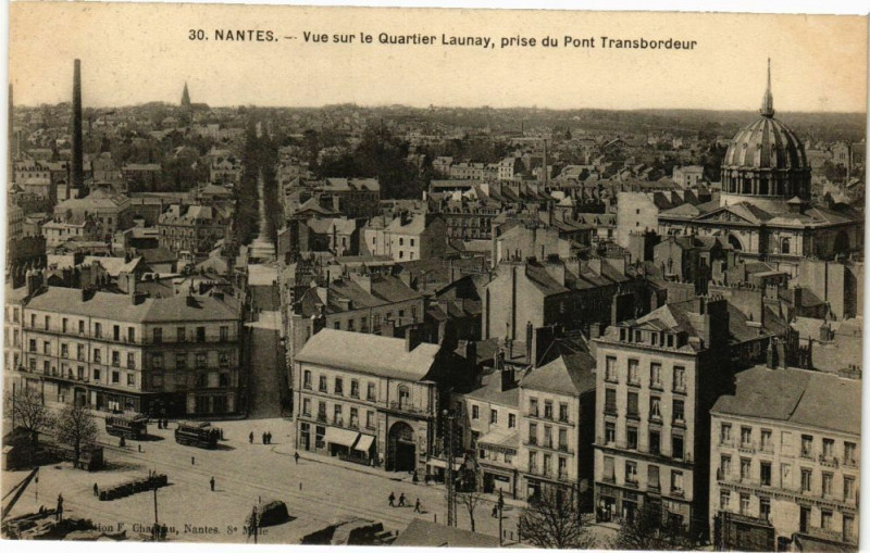 Carte postale ancienne Nantes - Vue sur le Quartier Launay prise du Pont Transbordeur à Nantes