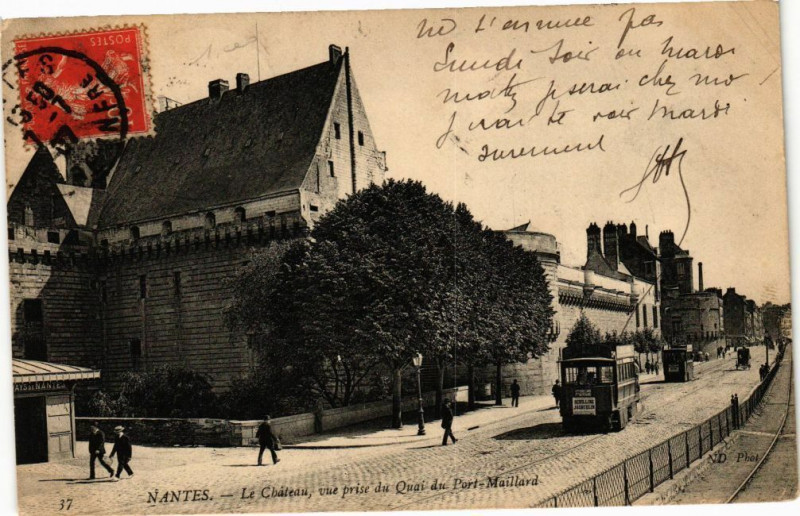 Carte postale ancienne Nantes - Le Chateau vue prise du Quai du Port-Maillard à Nantes
