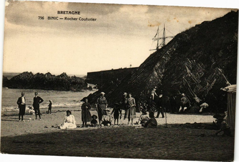 Carte postale ancienne Bretagne - Binic - Rocher Couturier