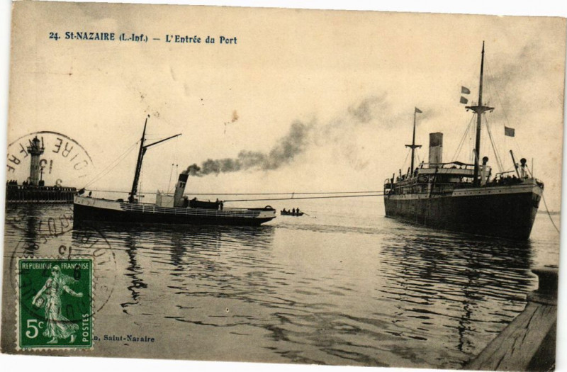 Carte postale ancienne Saint-Nazaire - L'Entrée du Port à Saint-Nazaire