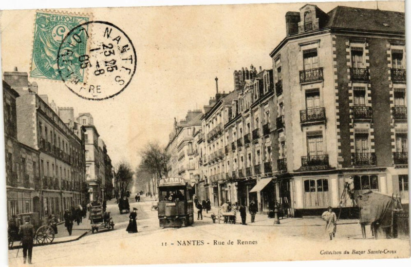 Carte postale ancienne Nantes - Rue de Rennes à Nantes