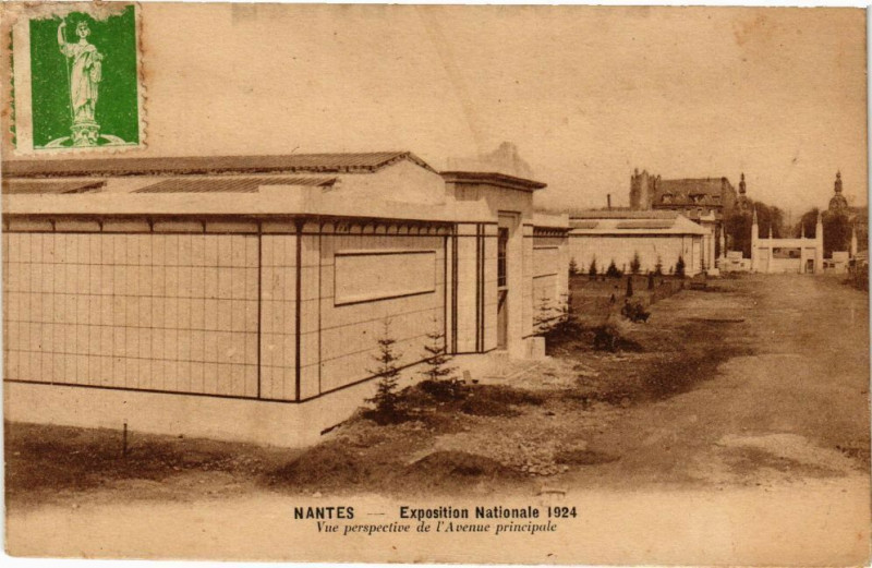 Carte postale ancienne Nantes Exposition Nationale 1924 Vue perspective de l'Avenue... à Nantes
