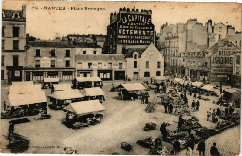 Carte postale ancienne Nantes - Place Bretagne à Nantes