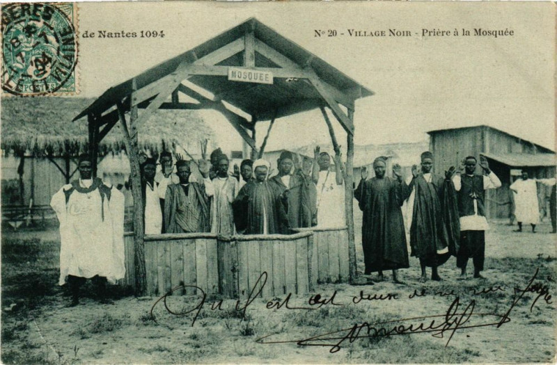 Carte postale ancienne De Nantes 1094 - Village Noir - Priere a la Mosquée à Nantes
