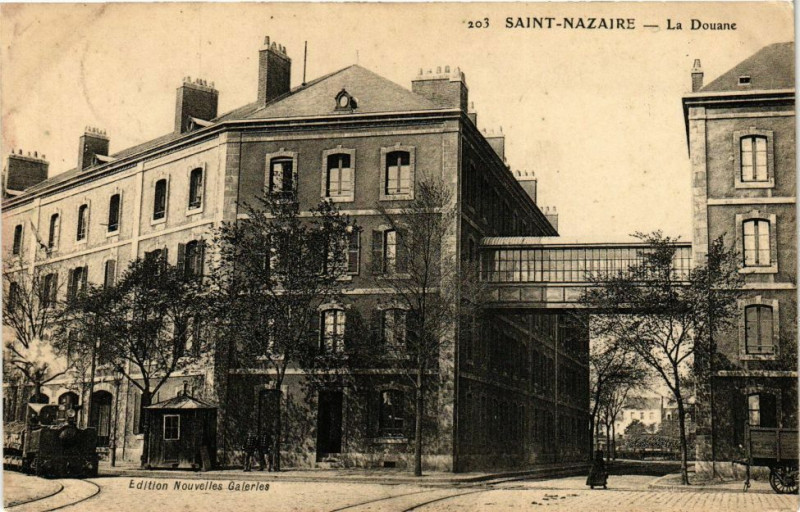 Carte postale ancienne Saint-Nazaire - La Douane à Saint-Nazaire