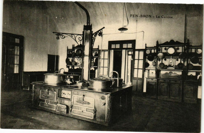 Carte postale ancienne Pen-Bron - La Cuisine