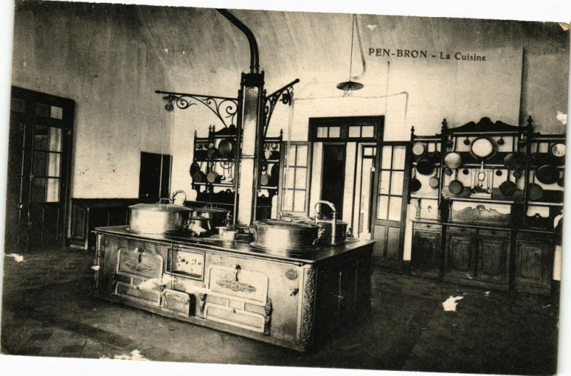 Carte postale ancienne Pen-Bron - La Cuisine