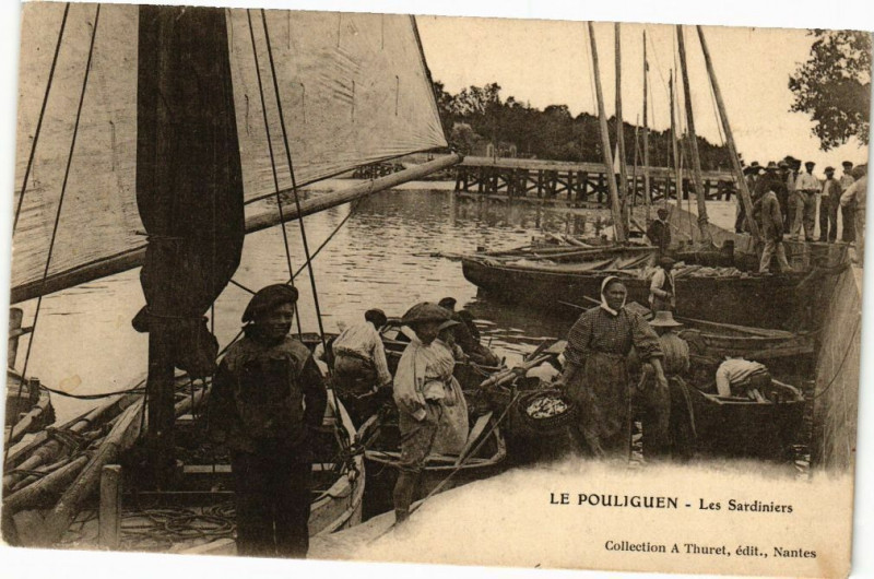 Carte postale ancienne Le Pouliguen - Les Sardiniers au Pouliguen