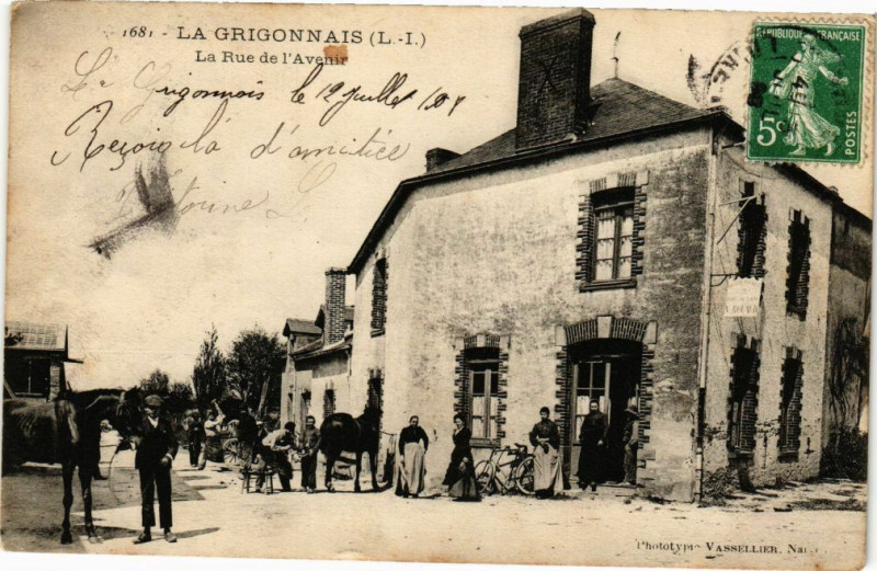 Carte postale ancienne La Grionnais - La Rue de l'Avenir