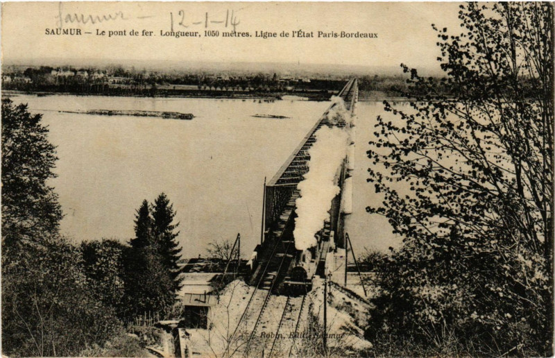Carte postale ancienne Saumur - Le Pont de Fer à Saumur