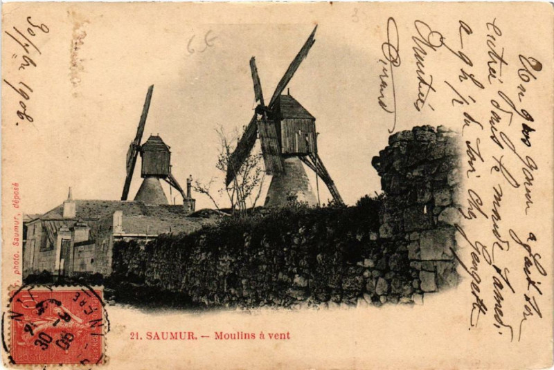 Carte postale ancienne Saumur Moulins a vent à Saumur