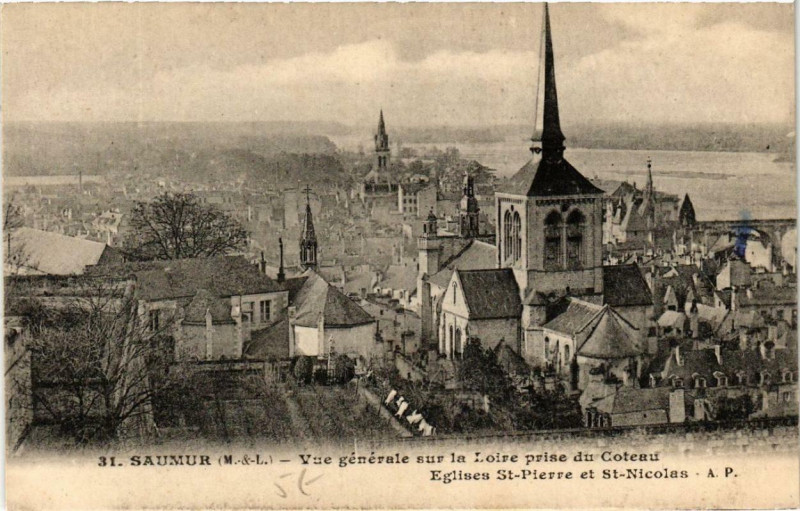 Carte postale ancienne Saumur Vue générale sur la Loire à Saumur