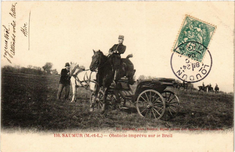 Carte postale ancienne Saumur Obstacle imprevu sur le Breil à Saumur