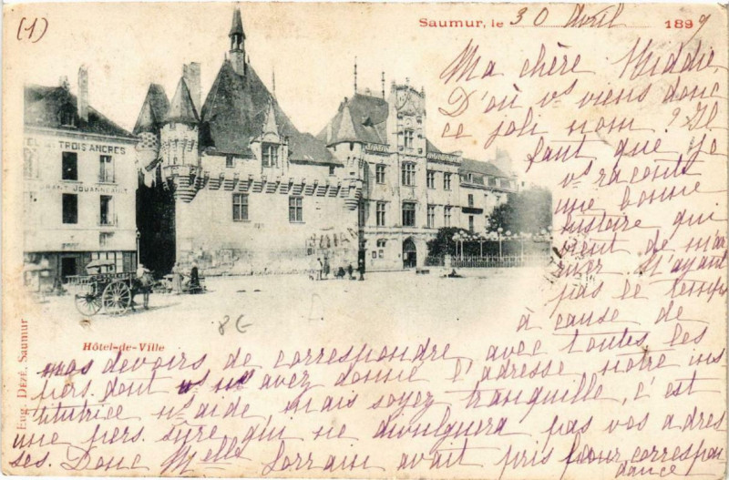 Carte postale ancienne Saumur Hotel de Ville à Saumur