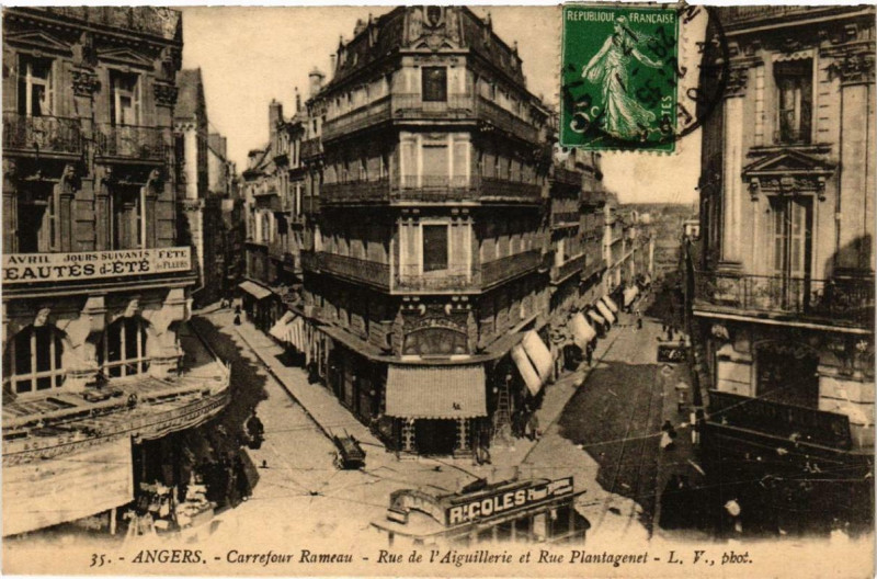Carte postale ancienne Angers Carrefour Rameau à Angers