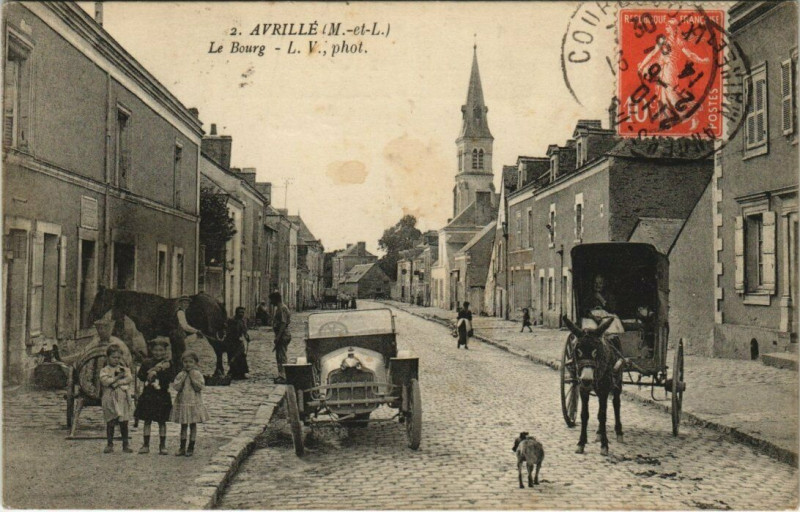 Carte postale ancienne Avrille - Le Bourg à Avrillé