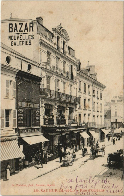 Carte postale ancienne Saumur Rue d'Oleans à Saumur