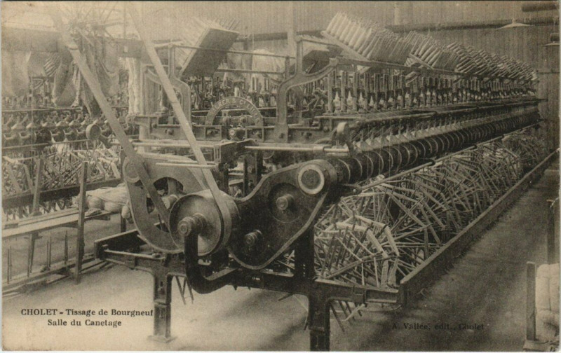 Carte postale ancienne Cholet - Tissage de Bourgneut Salle du Canetage à Cholet