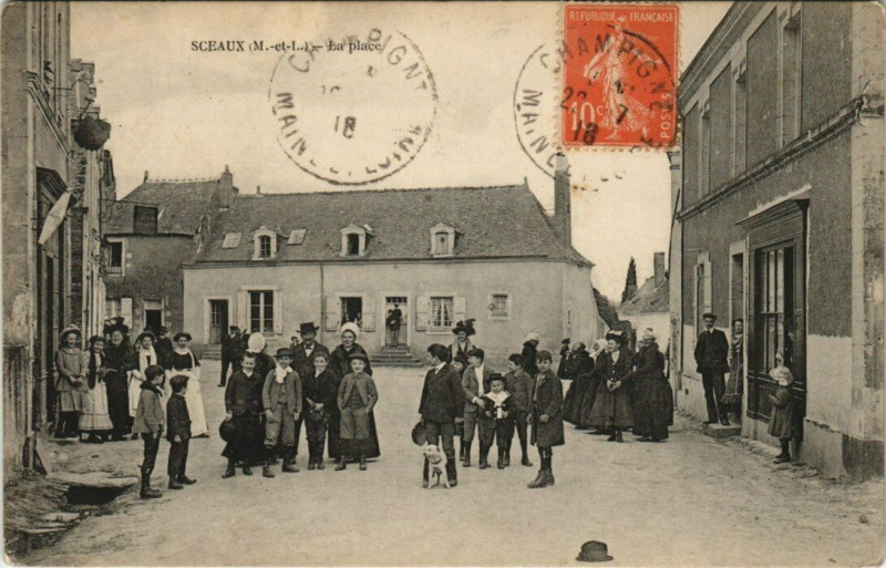 Carte postale ancienne Sceaux - La Place