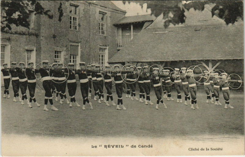Carte postale ancienne Le Reveil de Cande à Candé