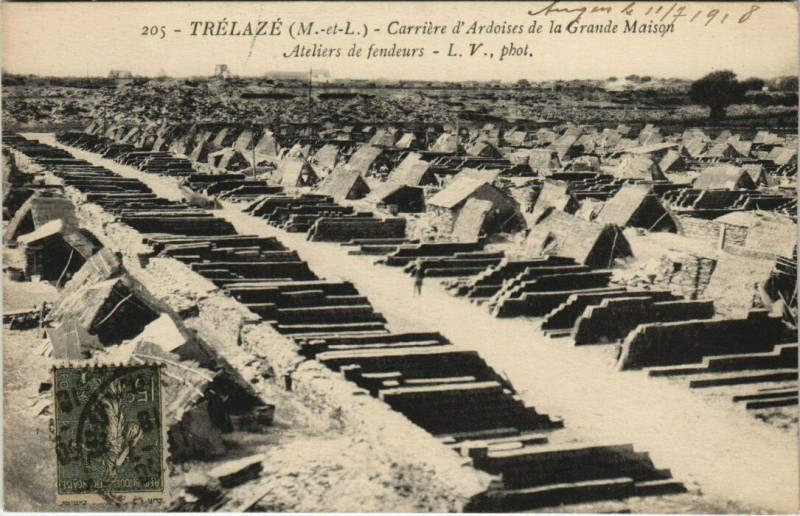 Carte postale ancienne Trelaze Carriere d'Ardoises de la Grande Maison Ateliers à Trélazé