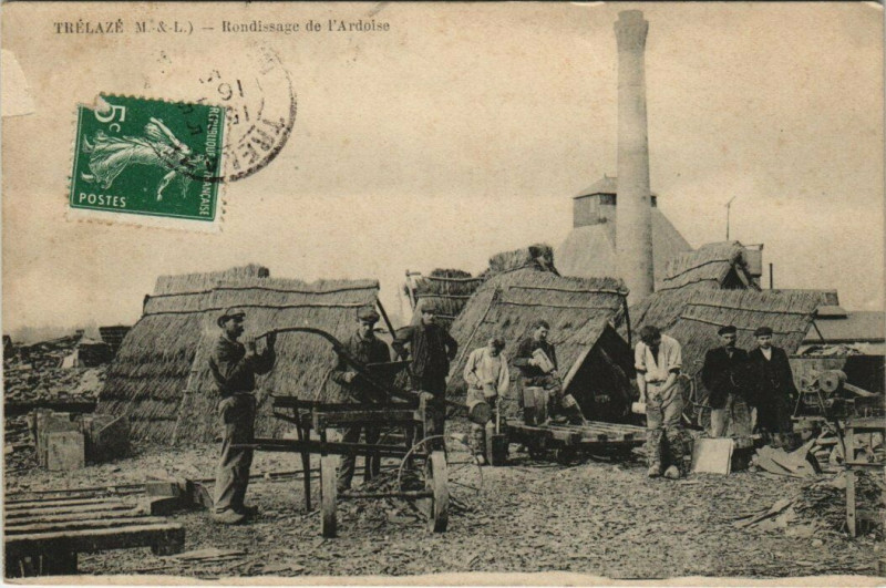 Carte postale ancienne Trelaze Rondissage de I'Ardoise à Trélazé